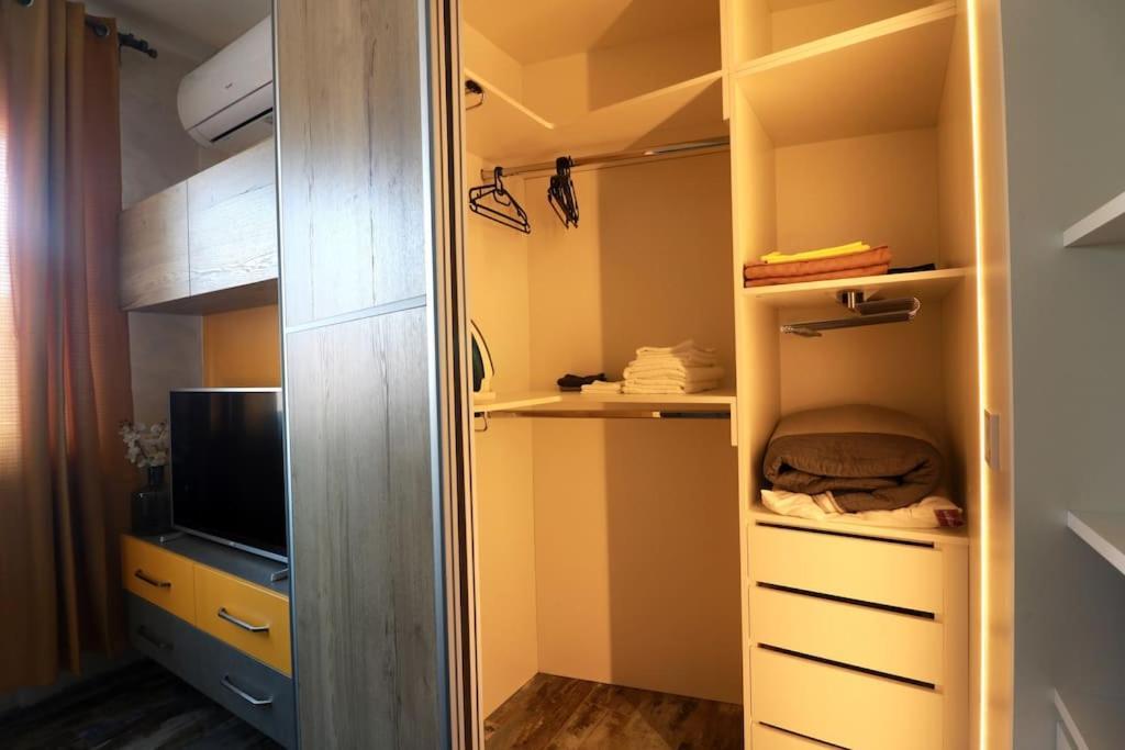 Unique Central 1 Bedroom Flat Sofia Eksteriør bilde